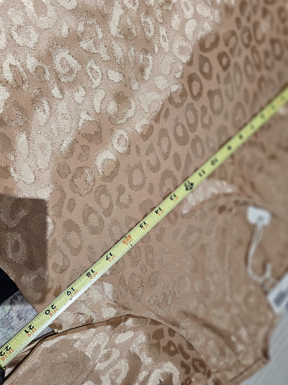 Savanna Jane Metallic Copper Leopard V-Neck Top - Gold - Picture 7 of 9